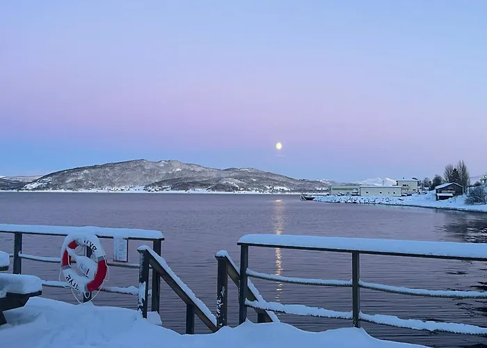 מלון Attme Have Brostadbotn