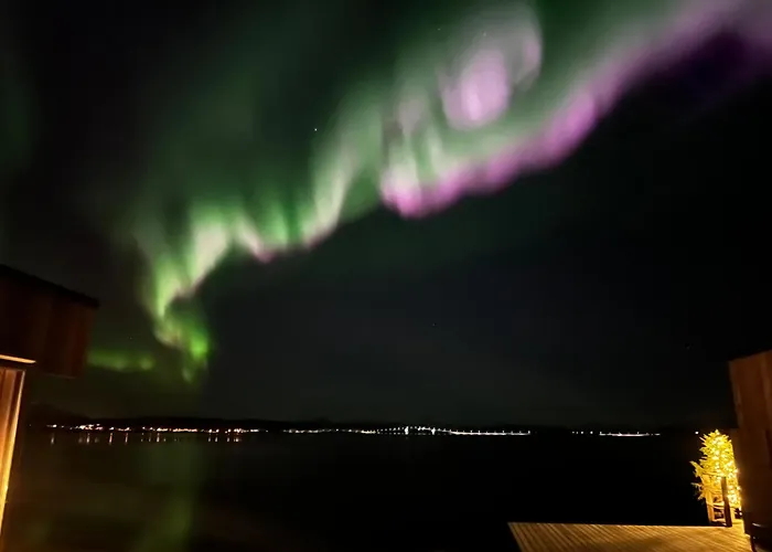 מלון Attme Have *