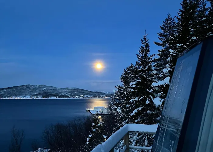 Attme Have מלון Brostadbotn